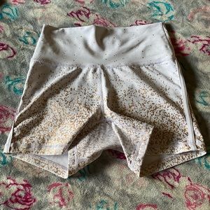 BuffBunny Rose Short in Rose Gold